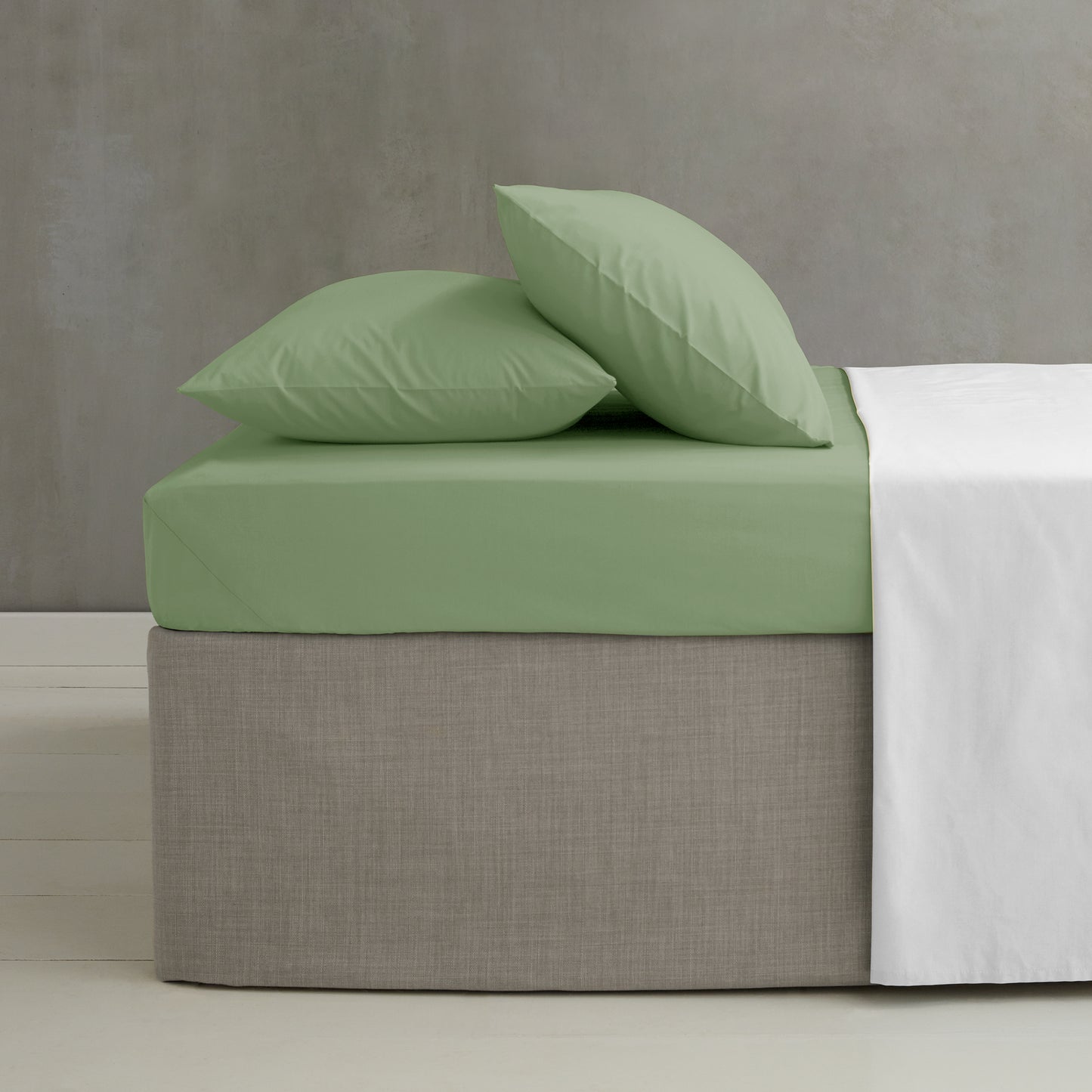 Catherine Lansfield Easy Iron Percale Fitted Sheet - Sage Green
