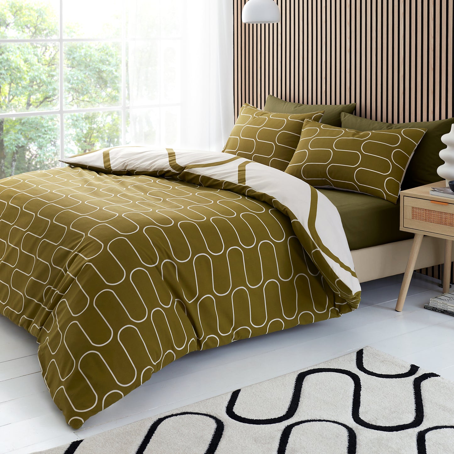 Catherine Lansfield Linear Curve Geometric Duvet Cover Set - Olive