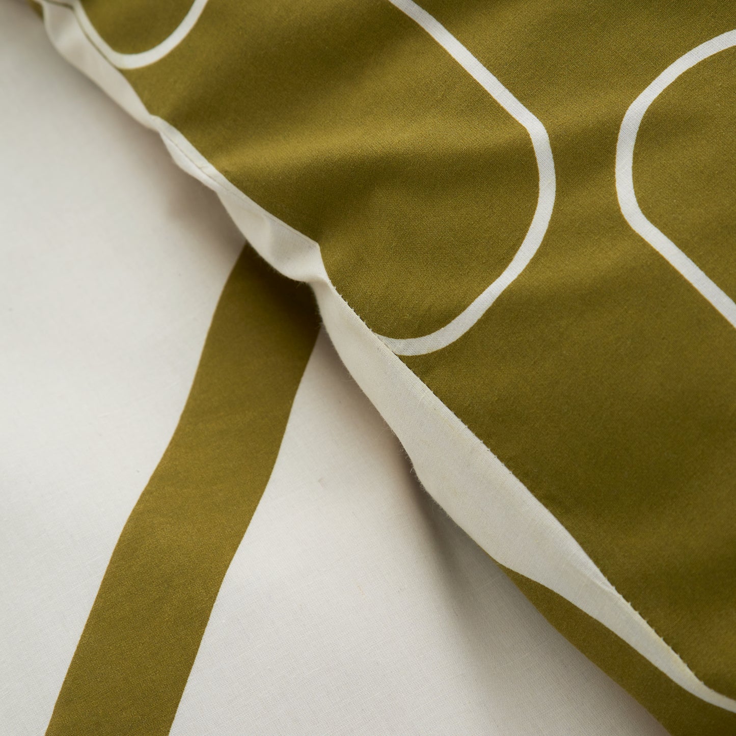 Catherine Lansfield Linear Curve Geometric Duvet Cover Set - Olive