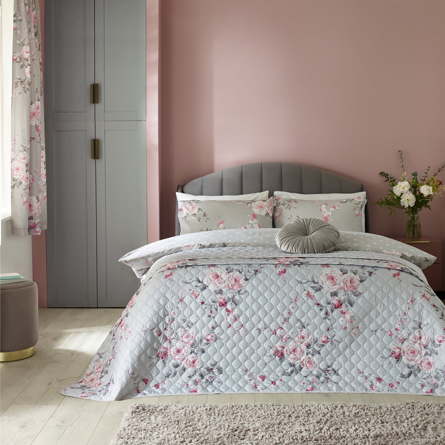 Catherine Lansfield Canterbury Bedspread - Grey