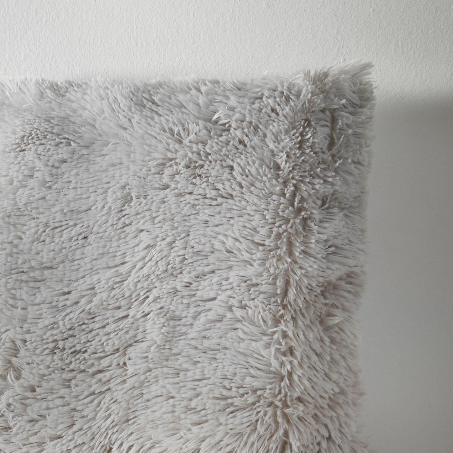 Catherine Lansfield Cuddly Filled Cushion - Silver