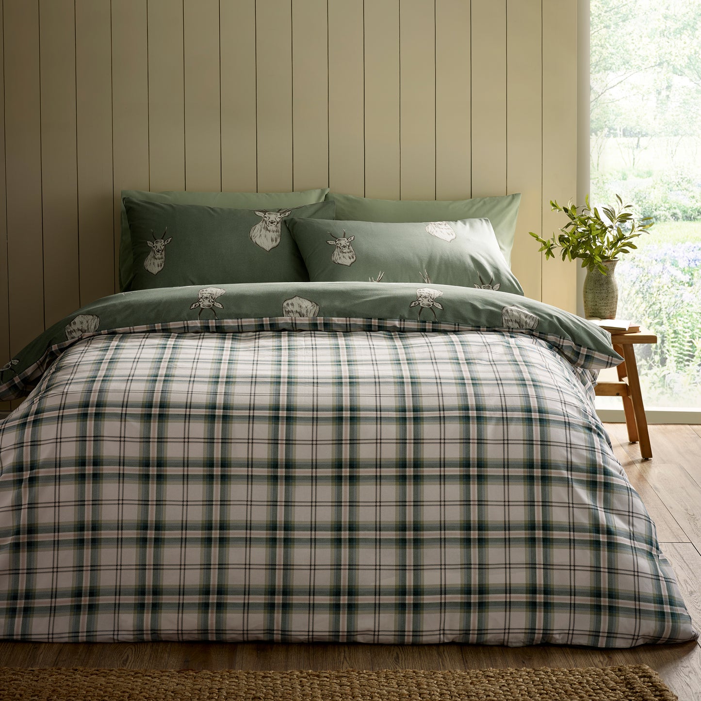 Catherine Lansfield Stag Duvet Cover Set - Soft Green