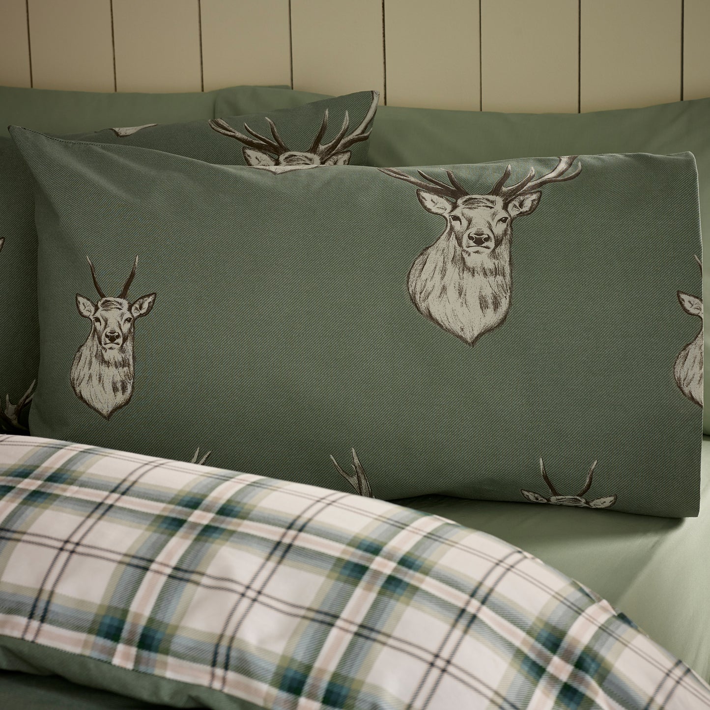 Catherine Lansfield Stag Duvet Cover Set - Soft Green