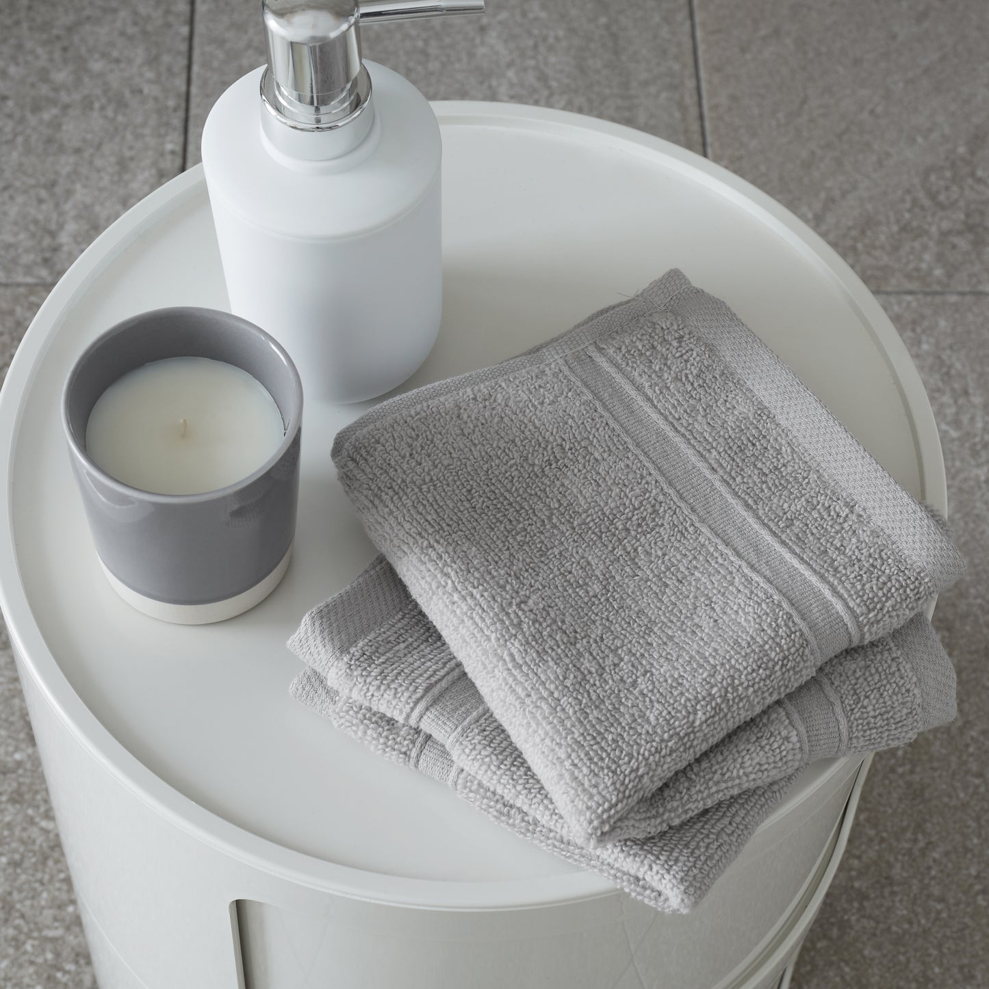 Catherine Lansfield Zero Twist Bath Towels - Silver