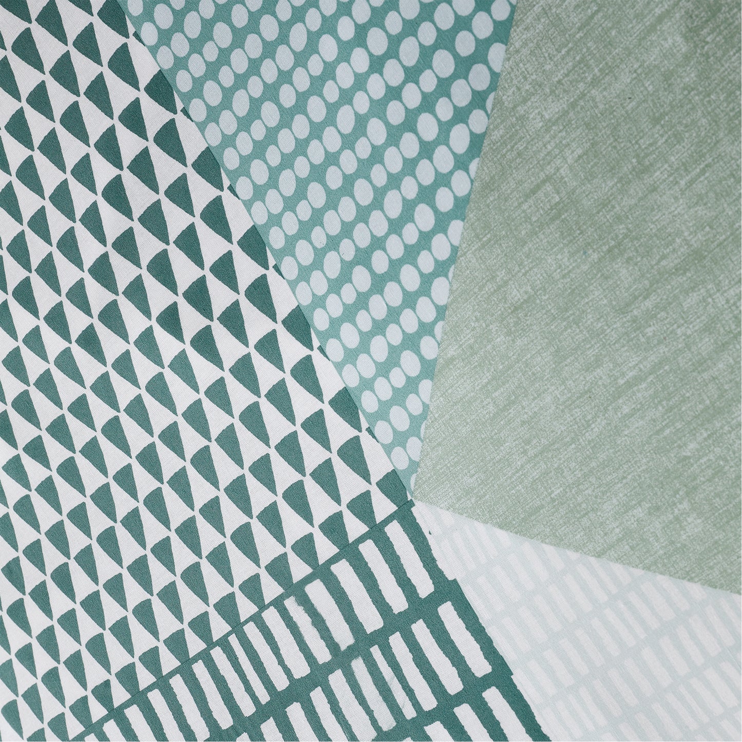 Catherine Lansfield Larsson Geo Duvet Cover Set - Green