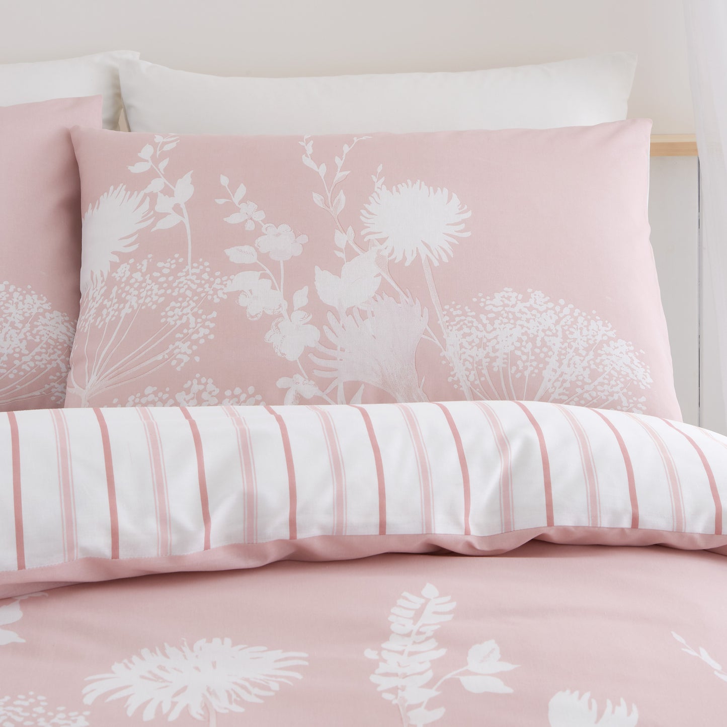 Catherine Lansfield Meadowsweet Floral Duvet Cover Set - Blush