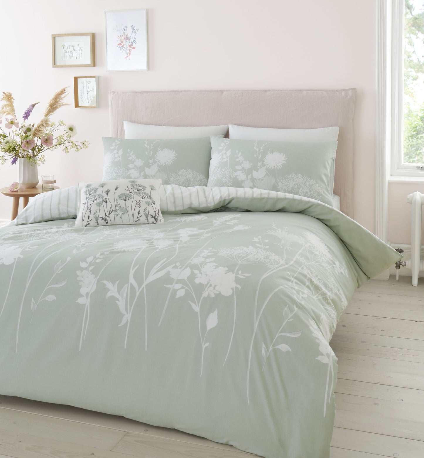 Catherine Lansfield Meadowsweet Floral Duvet Cover Set - Green