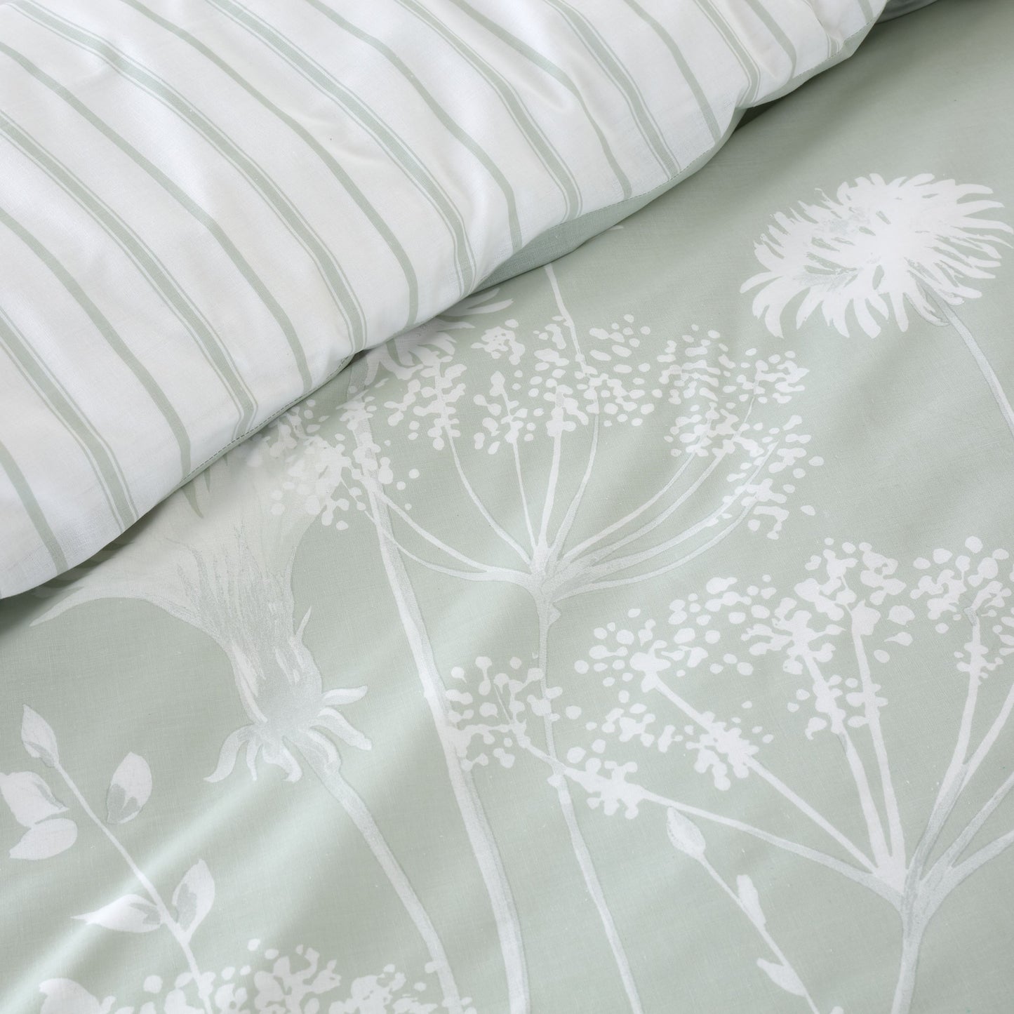 Catherine Lansfield Meadowsweet Floral Duvet Cover Set - Green