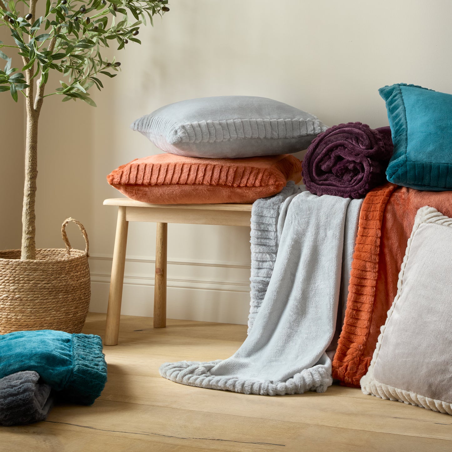 Catherine Lansfield Velvet And Faux Fur Filled Cushion - Teal