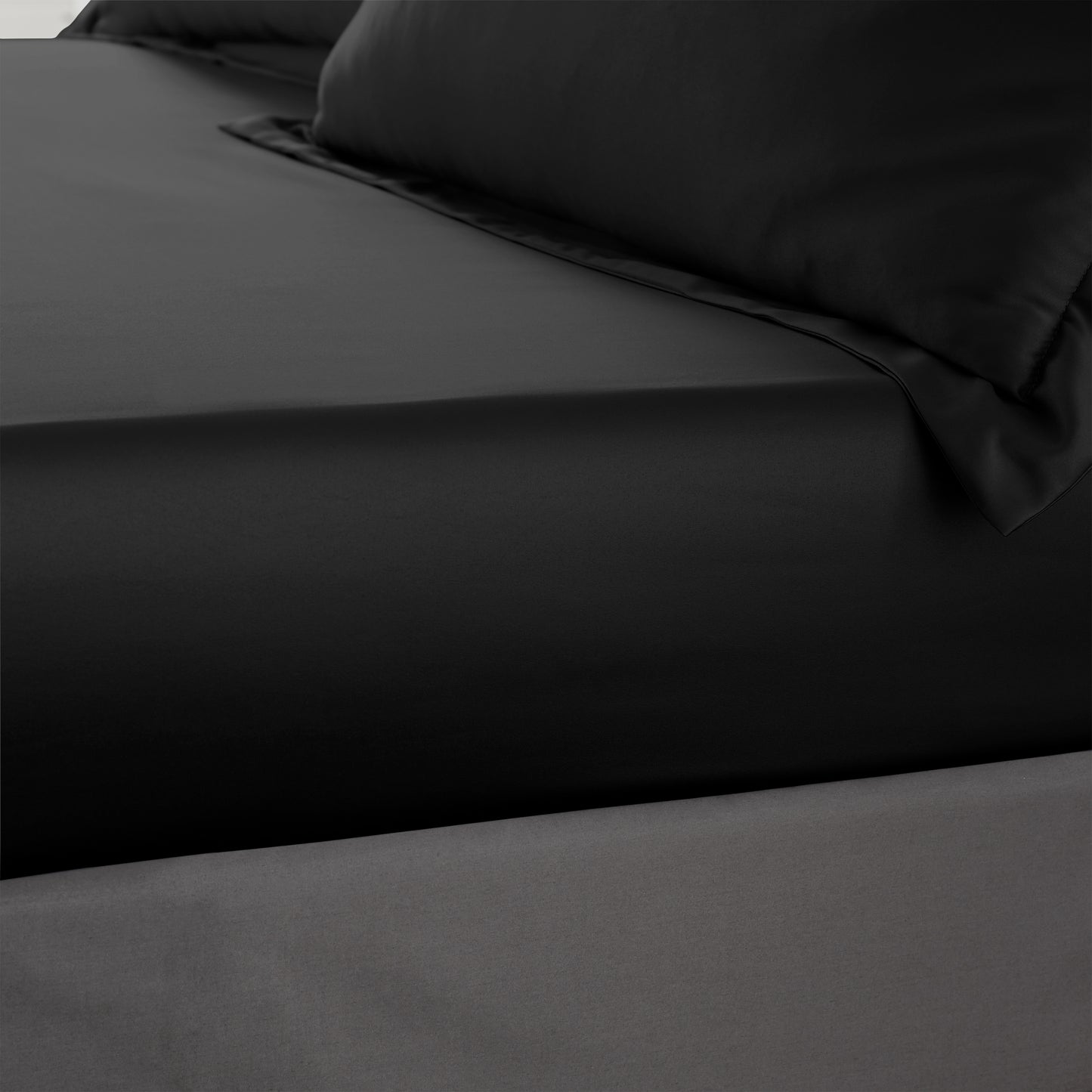 Catherine Lansfield Silky Soft Satin Fitted Sheet - Black