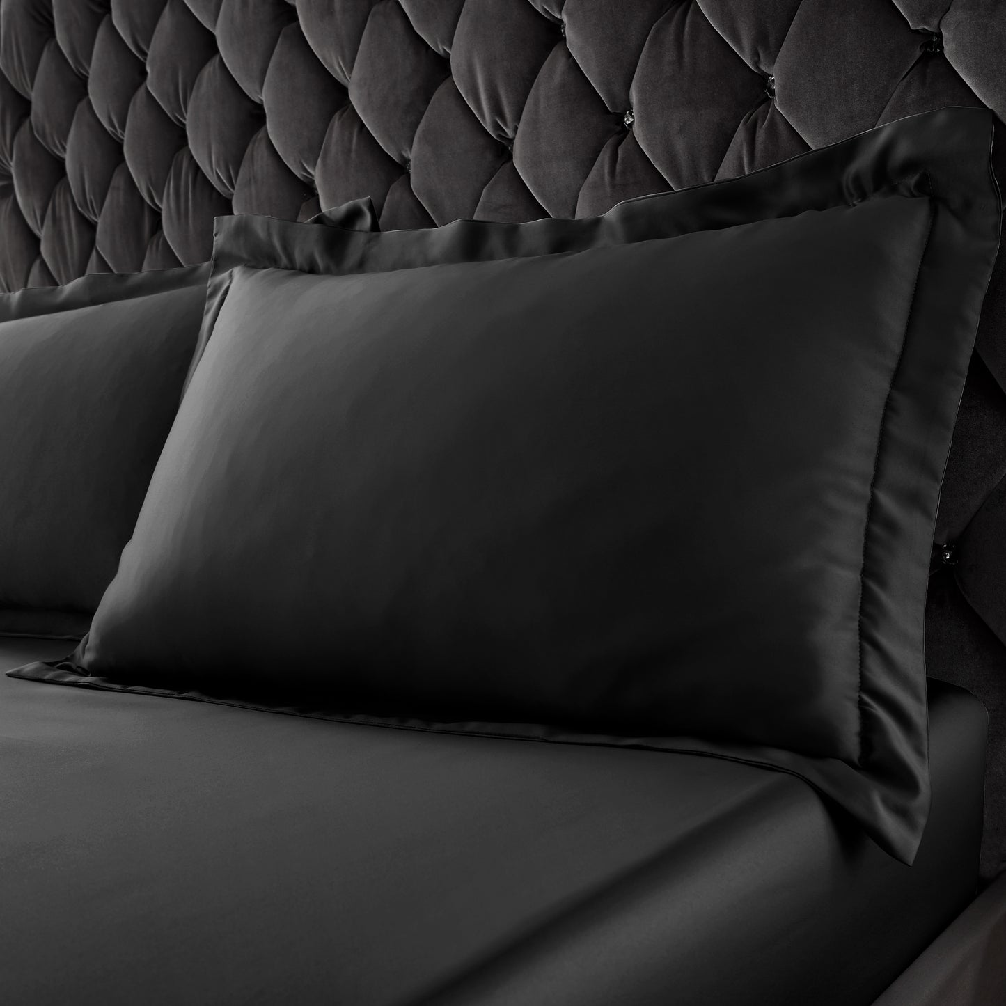 Catherine Lansfield Silky Soft Satin Fitted Sheet - Black