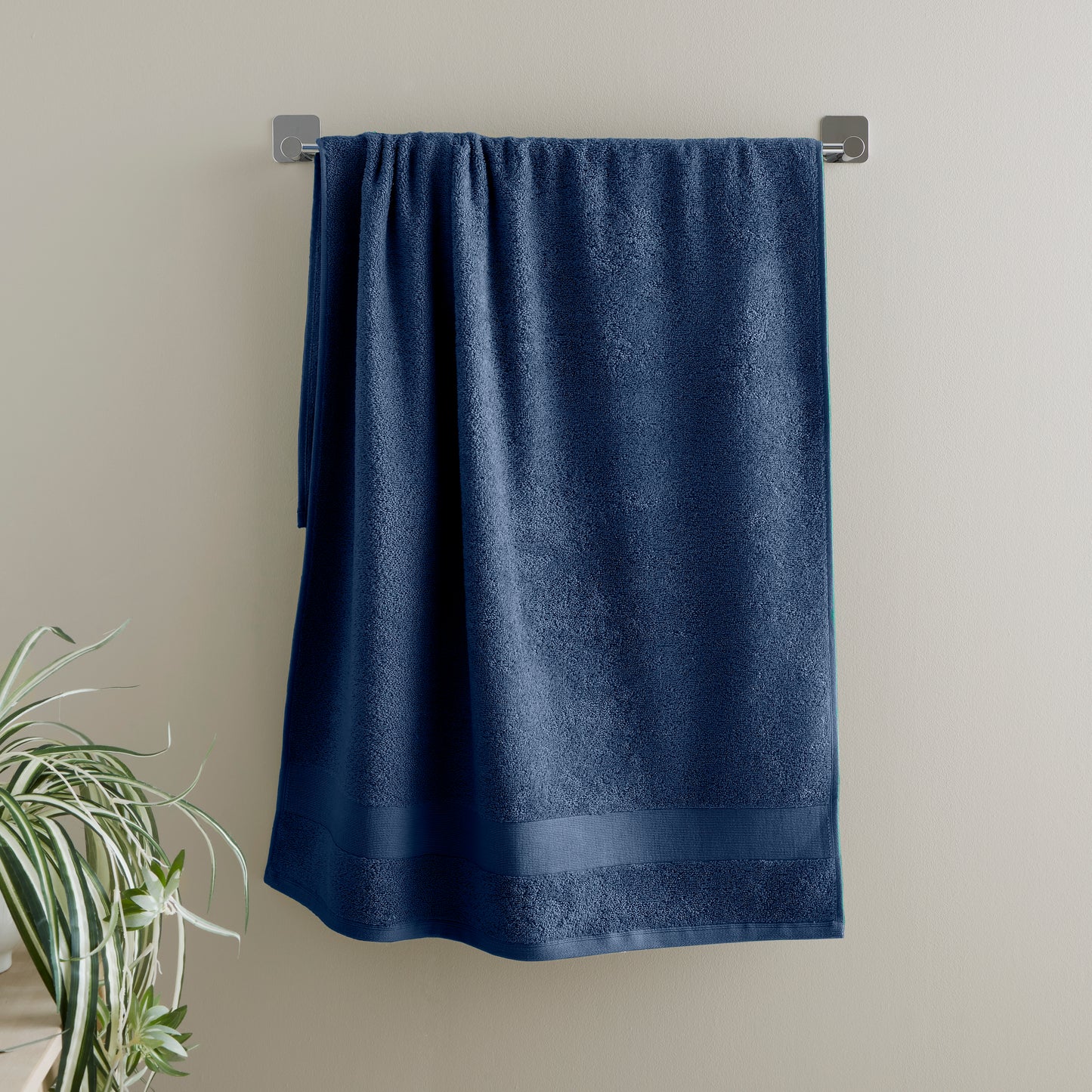 Catherine Lansfield Anti-Bacterial Bath Towels - Navy