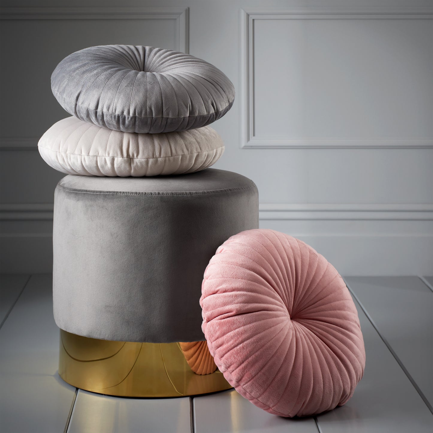 Catherine Lansfield Round Filled Cushion - Pink