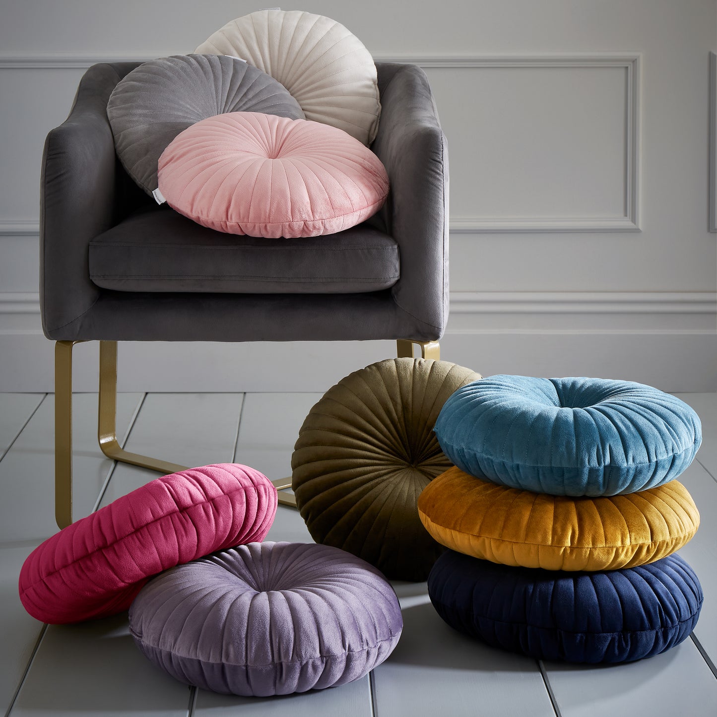 Catherine Lansfield Round Filled Cushion - Teal
