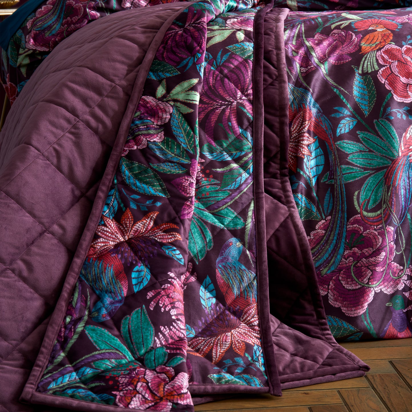 Bridgerton Kate Floral Bedspread - Plum