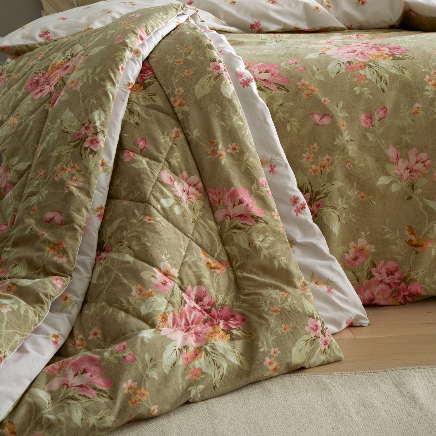 Bridgerton Penelope Floral Bedspread - Green