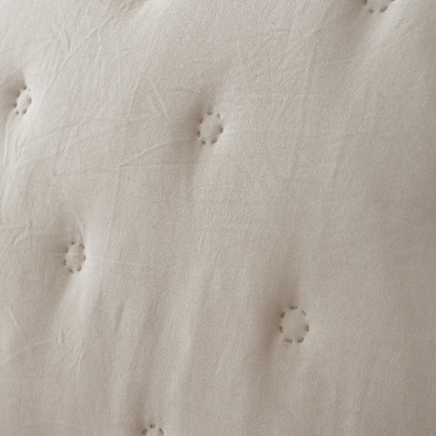 Catherine Lansfield Cosy Nori Sherpa Bedspread - Cream
