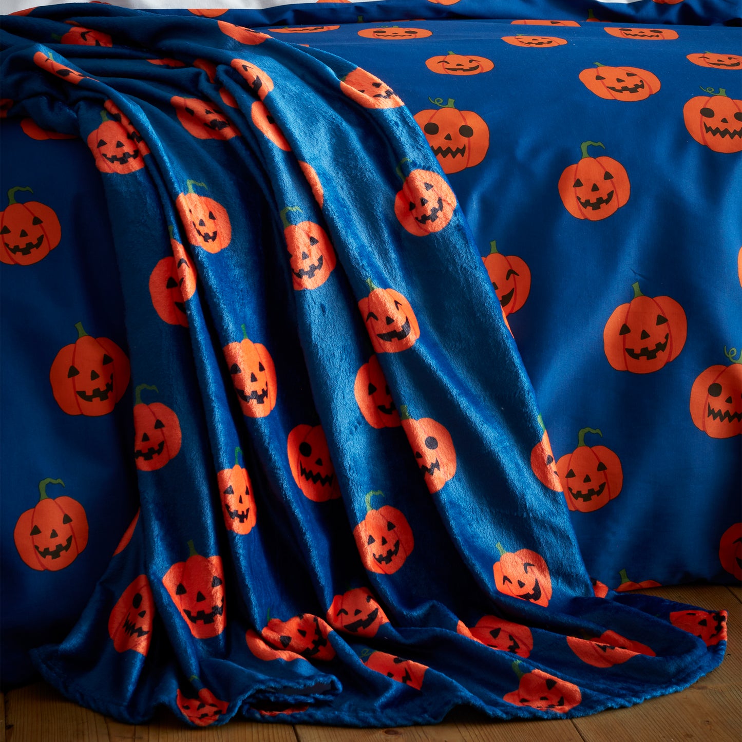 Catherine Lansfield Halloween Pumpkins Throw