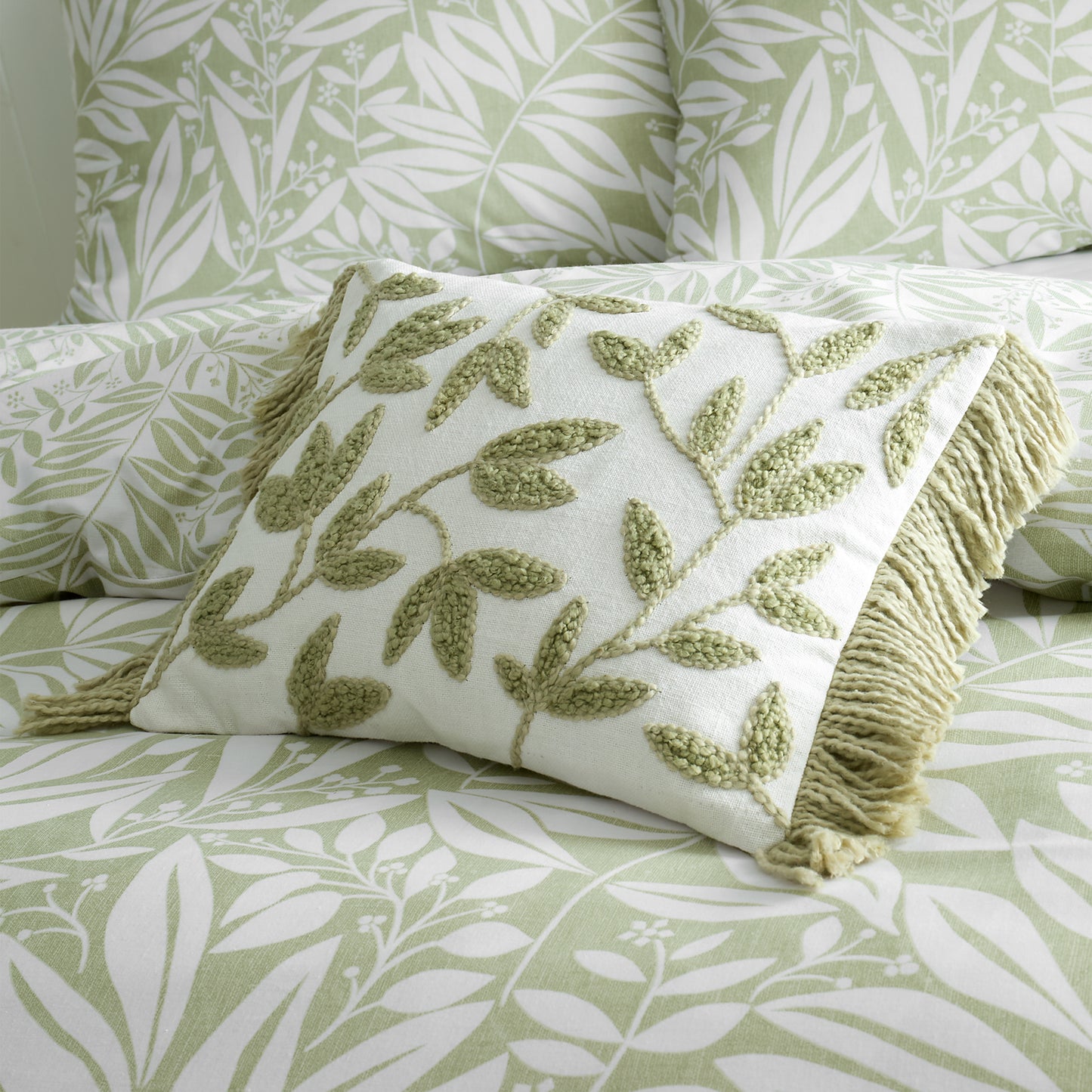 Catherine Lansfield Tufted Sorrel Leaf Filled Cushion - Green
