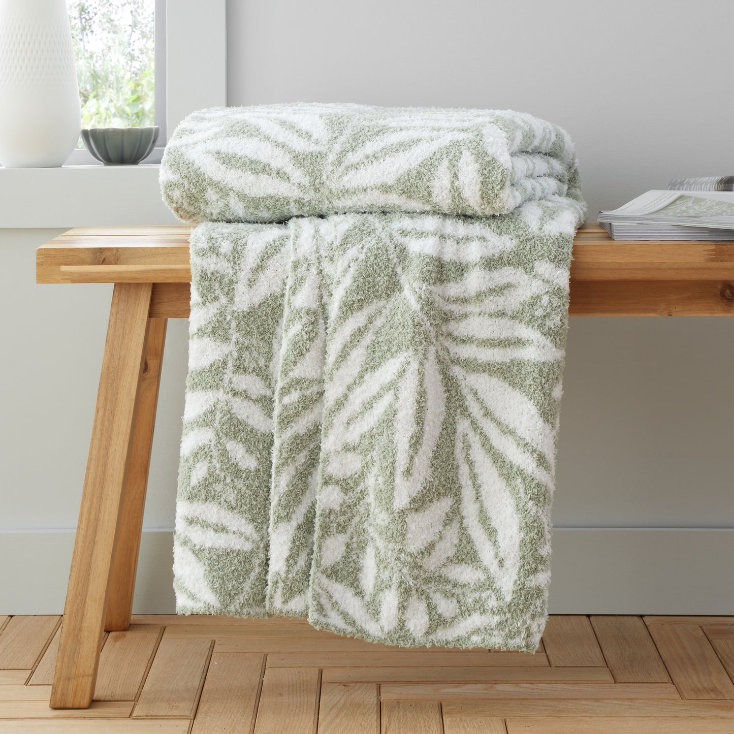 Catherine Lansfield So Soft Sorrel Throw - Green