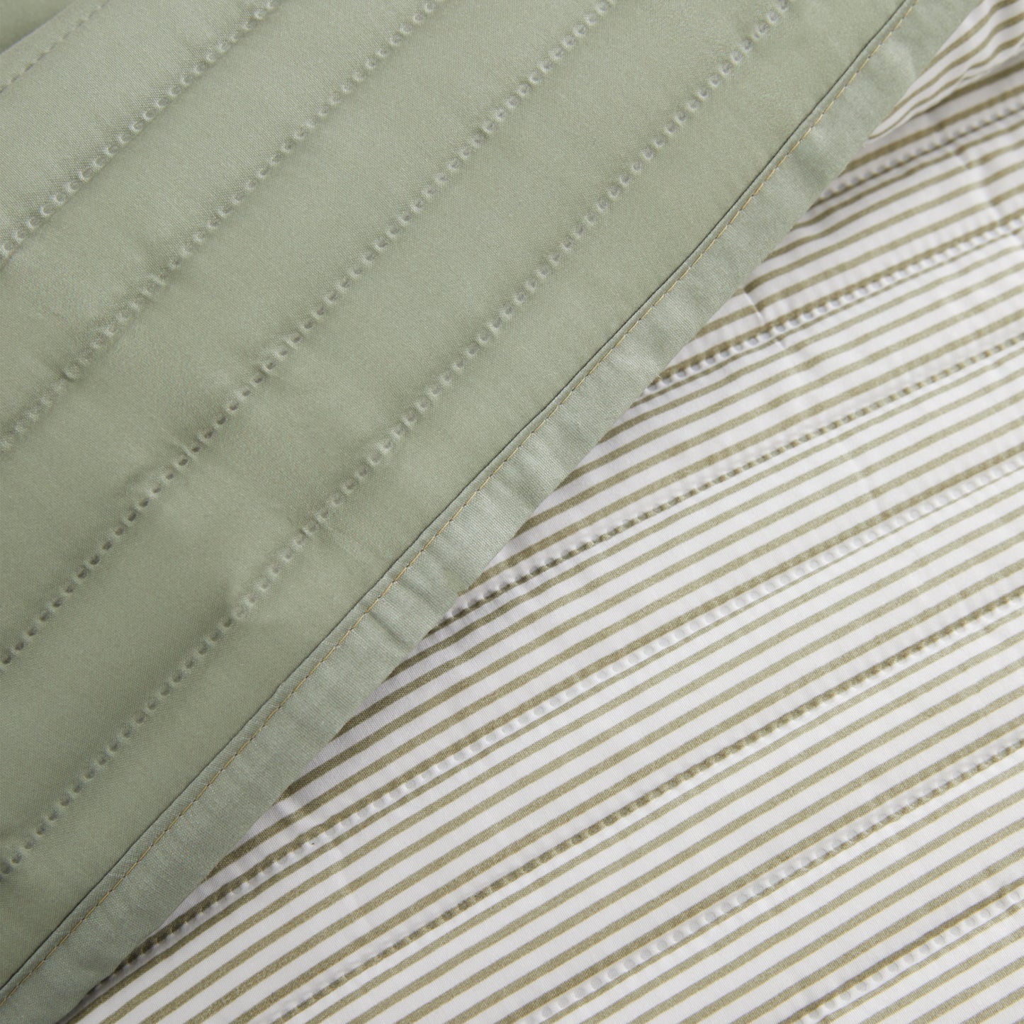 Catherine Lansfield Stripe Bedspread - Green