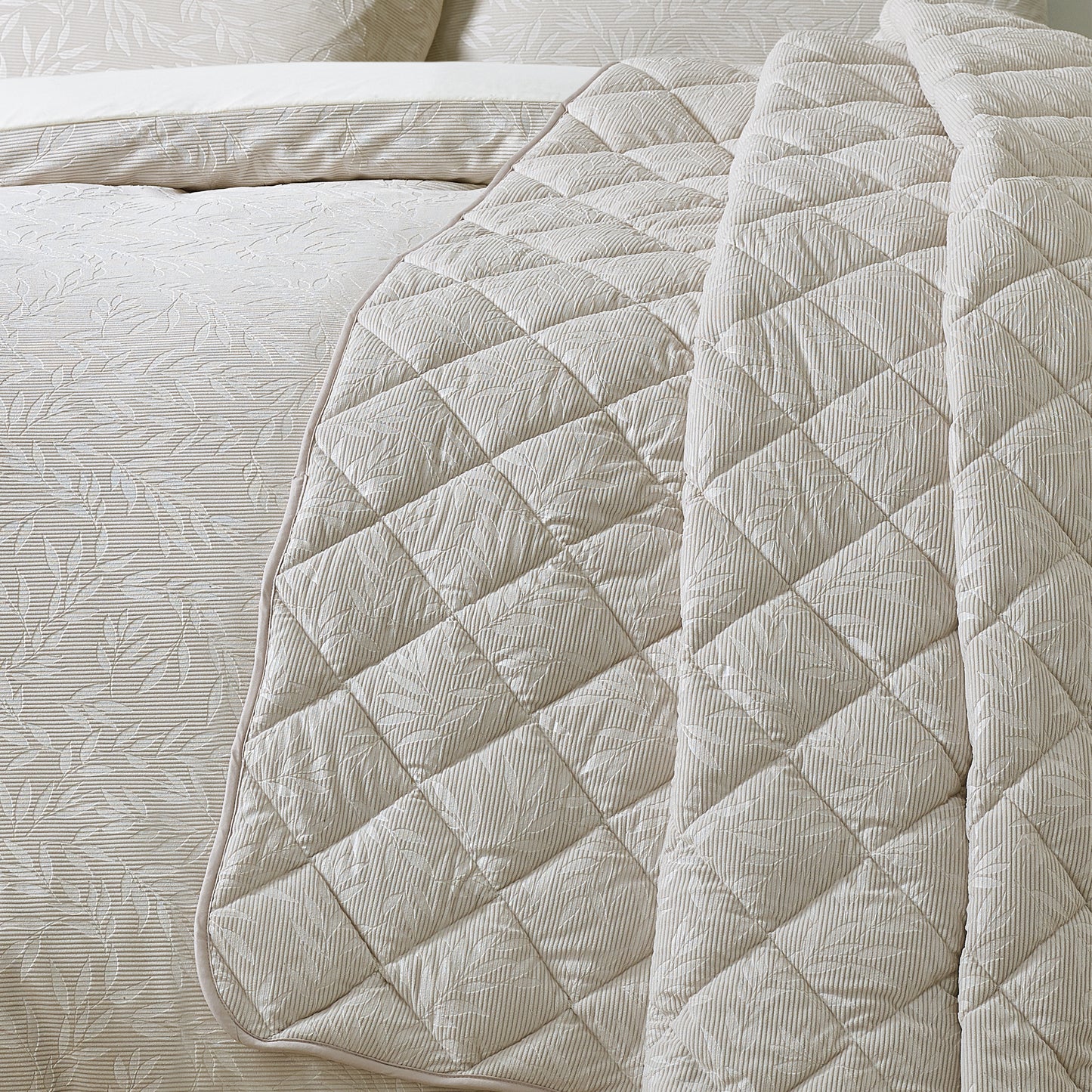 Catherine Lansfield Corded Leaves Bedspread