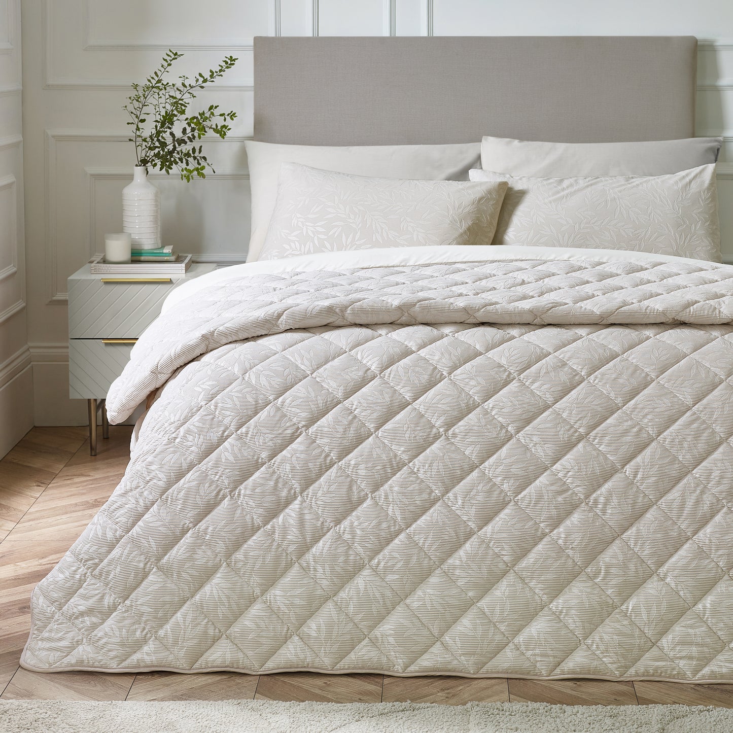 Catherine Lansfield Corded Leaves Bedspread