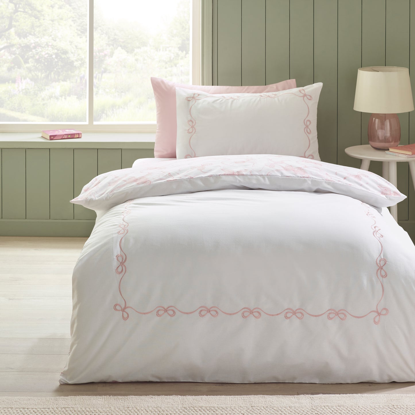 Catherine Lansfield Bow Embroidery Duvet Cover Set