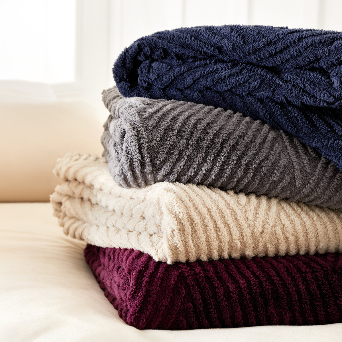 Catherine Lansfield Super Thermal Throw Bedspread - Charcoal