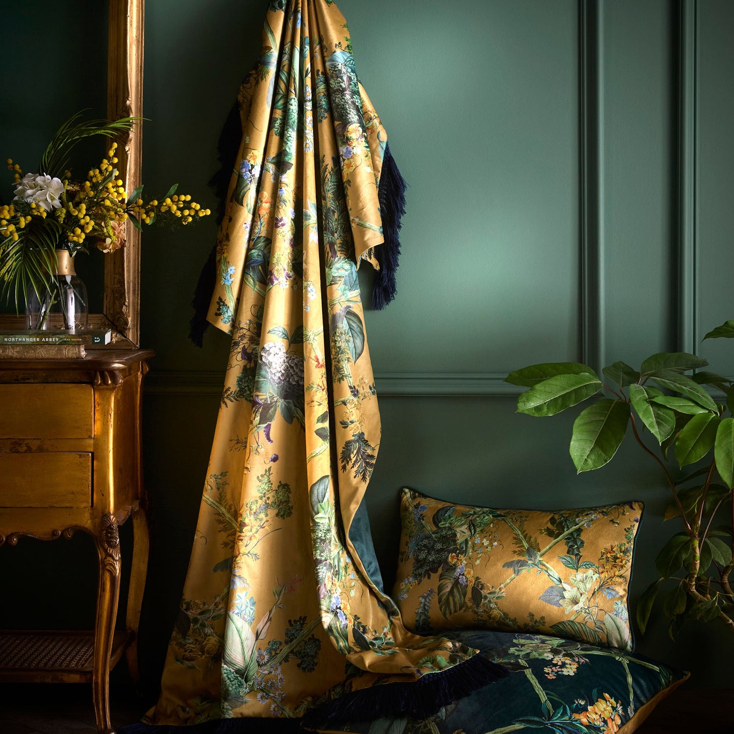 Laurence Llewelyn-Bowen Cotswold Fantasia Throw - Gold