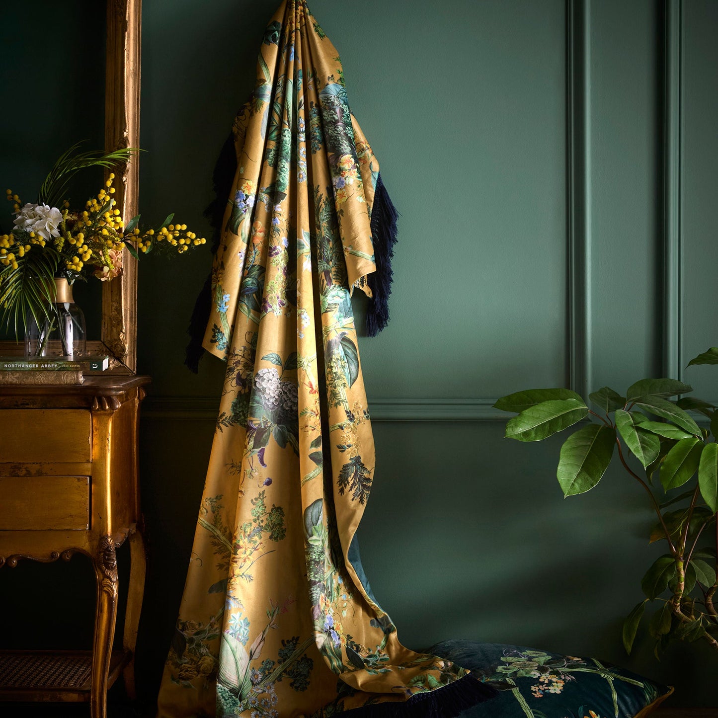 Laurence Llewelyn-Bowen Cotswold Fantasia Throw - Gold
