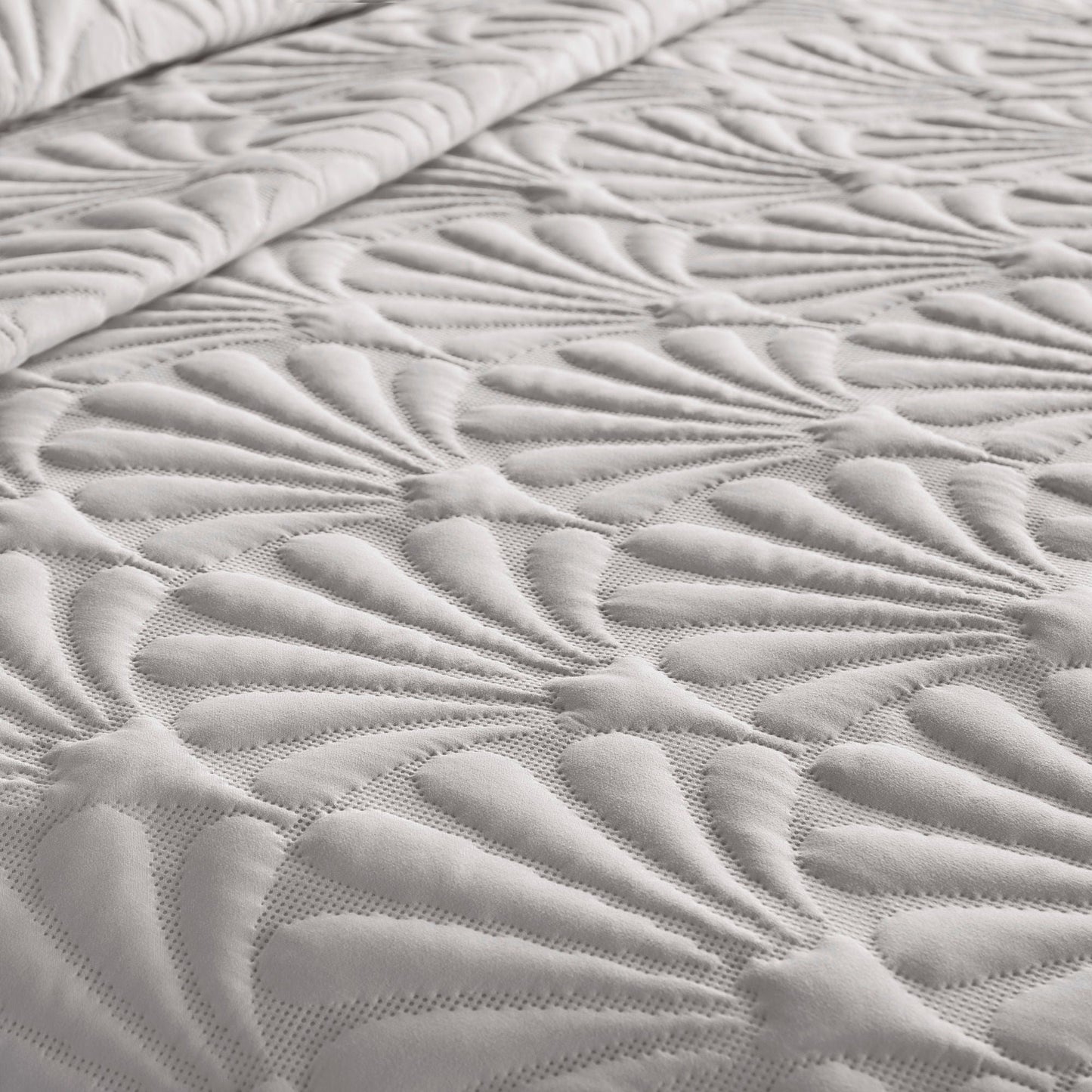 Cavali Duvet Cover Set by Serene in Silver - Duvet Cover Set - Serene