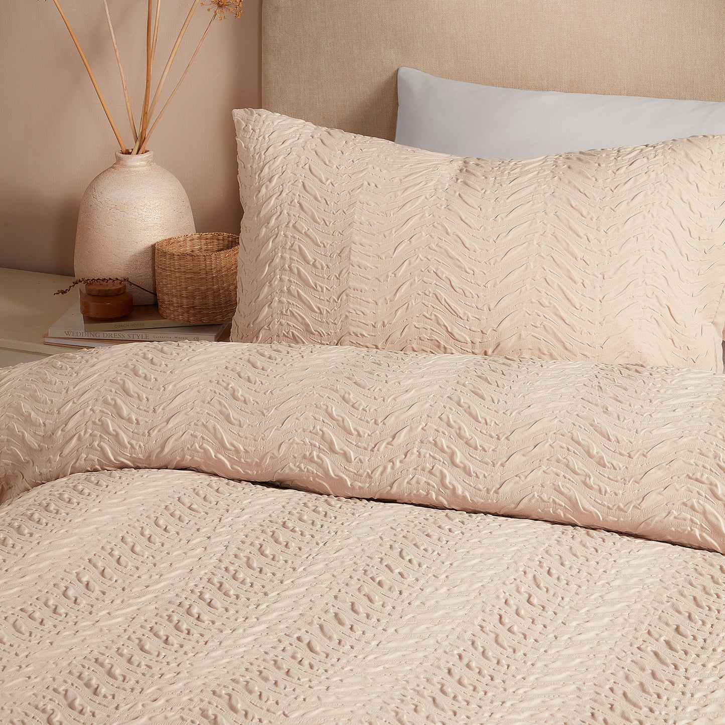 Serene Embossed Curve Duvet Cover Set - Natural