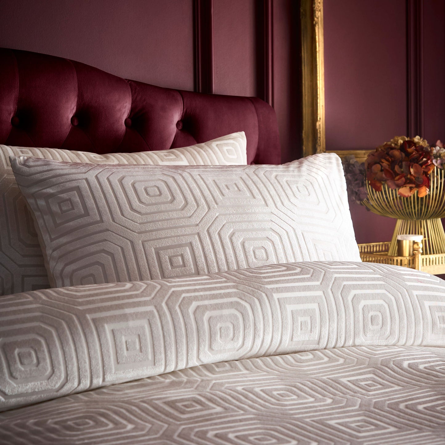 Laurence Llewelyn-Bowen Emile Duvet Cover Set - Cream