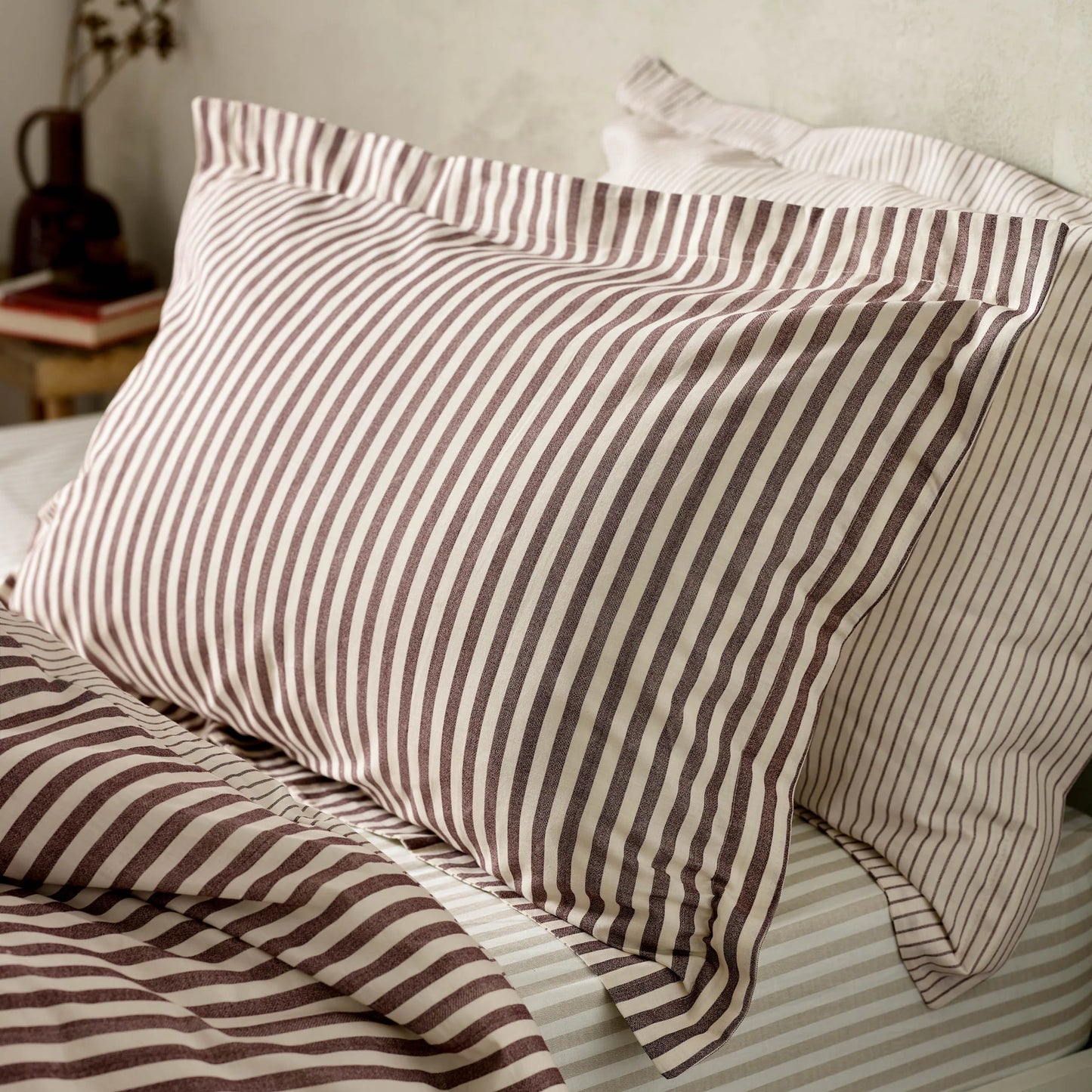 Yard Hebden Narrow Stripe Fitted Sheet - Beetroot