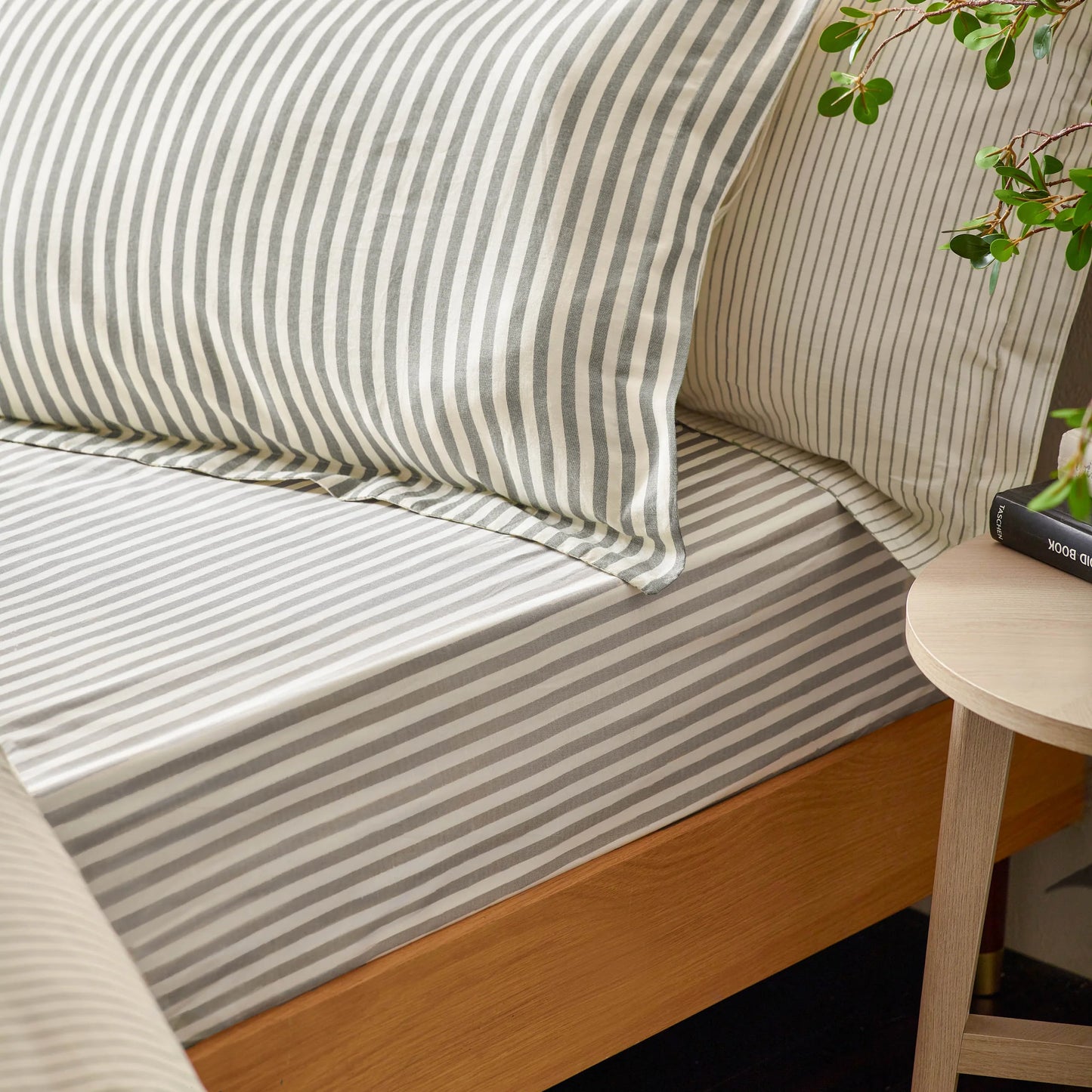 Yard Hebden Narrow Stripe Fitted Sheet - Grey