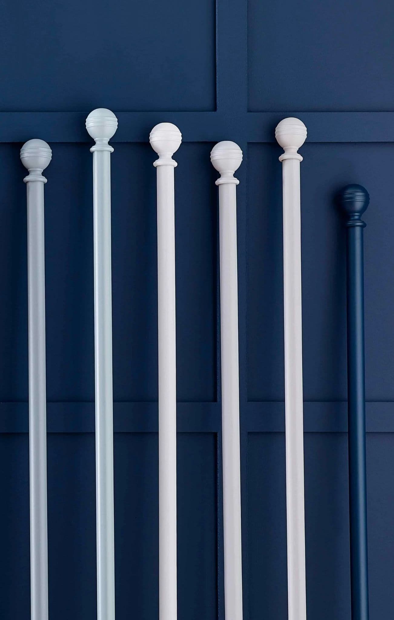 Laura Ashley Ribbed Ball 35mm Wooden Curtain Pole - Truffle