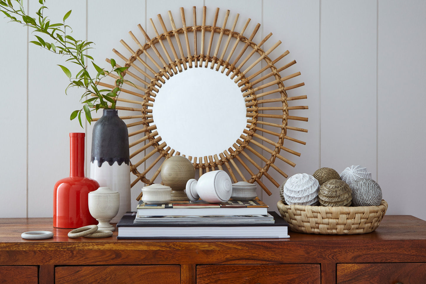 Hallis Origins Tulip Urn 35mm Wooden Curtain Pole - Flint Grey
