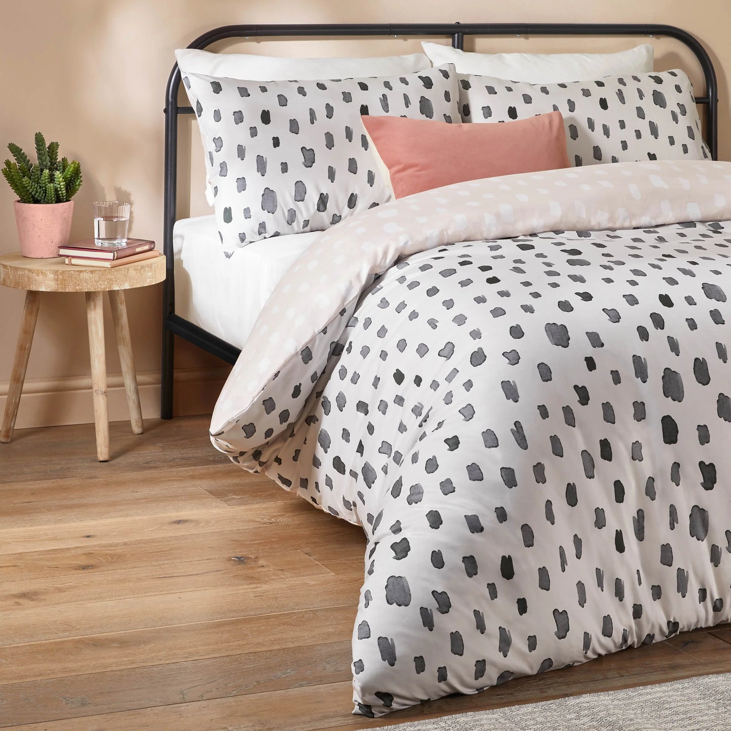 Duvet Day Robi Printed Duvet Cover Set - Linen/Charcoal