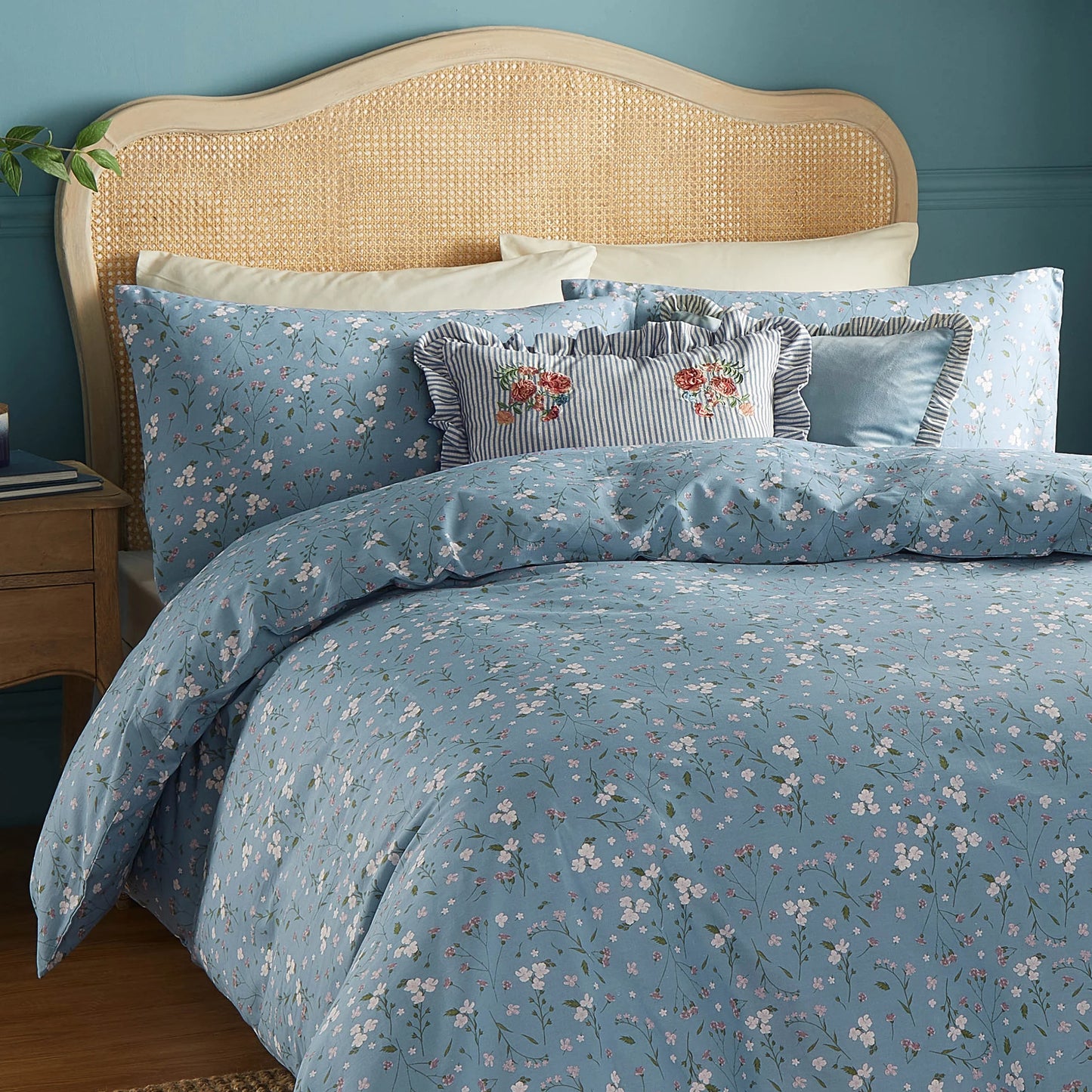 Wylder Solene Cushion - Blue