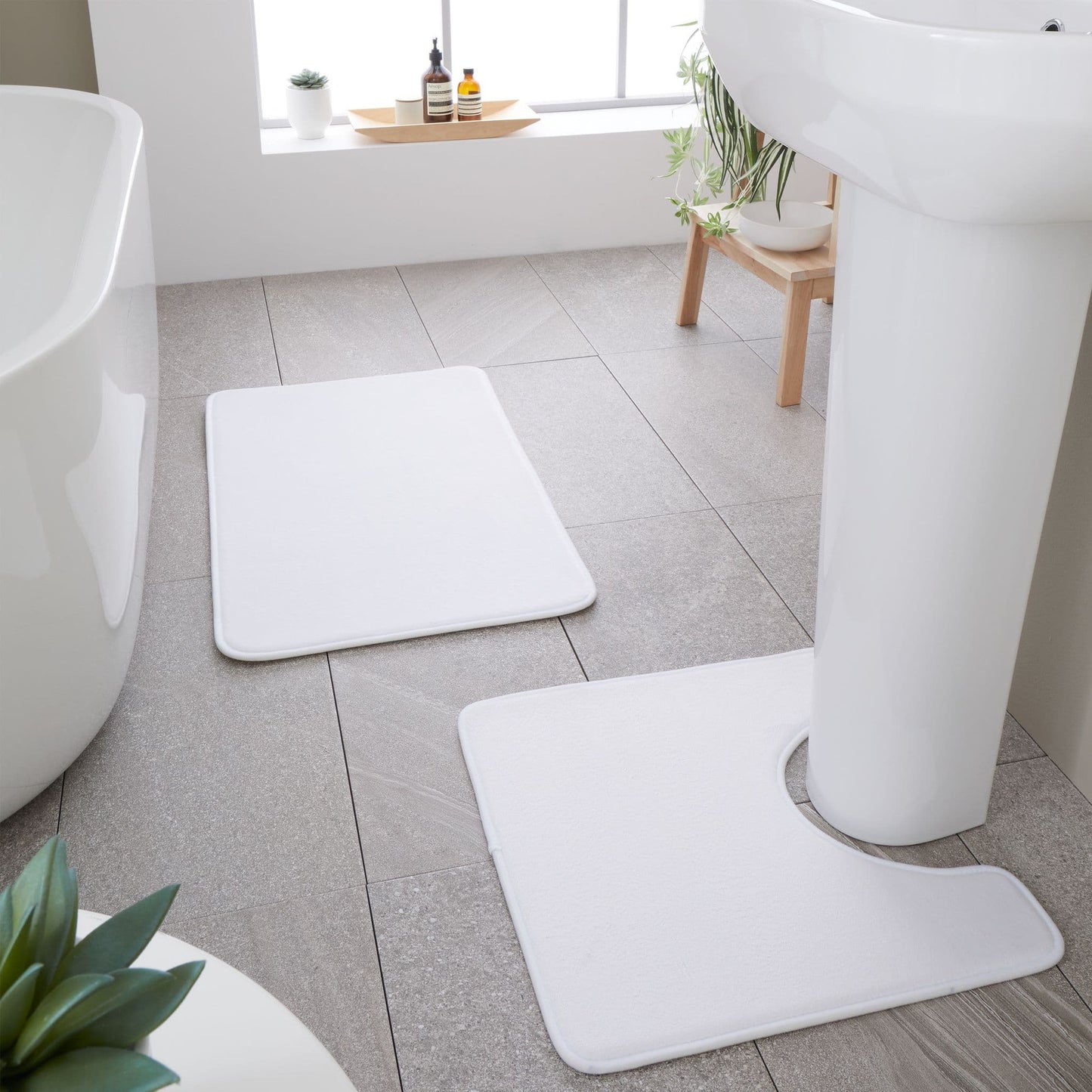 Catherine Lansfield Anti-Bacterial Memory Foam Bath Mat and Pedestal Set - White