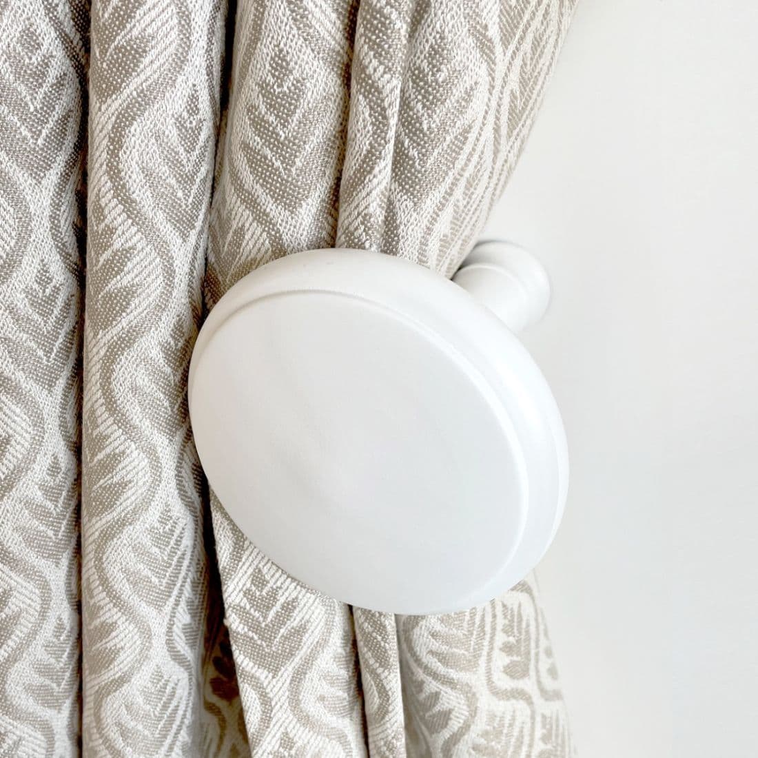 Jones Shore Wooden Curtain Holdbacks (Pair) - White