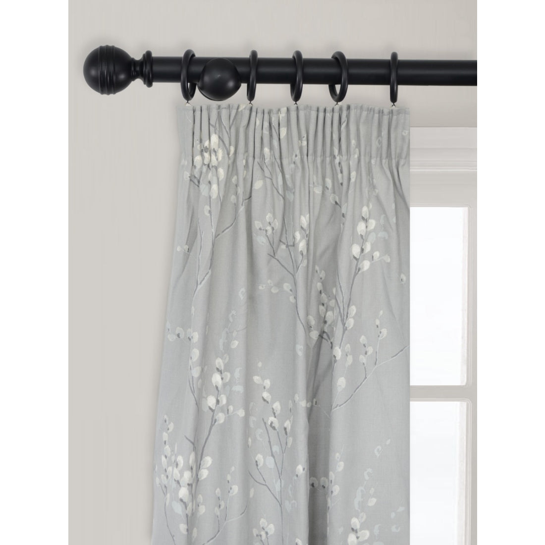 Laura Ashley Ribbed Ball 35mm Wooden Curtain Pole - Black