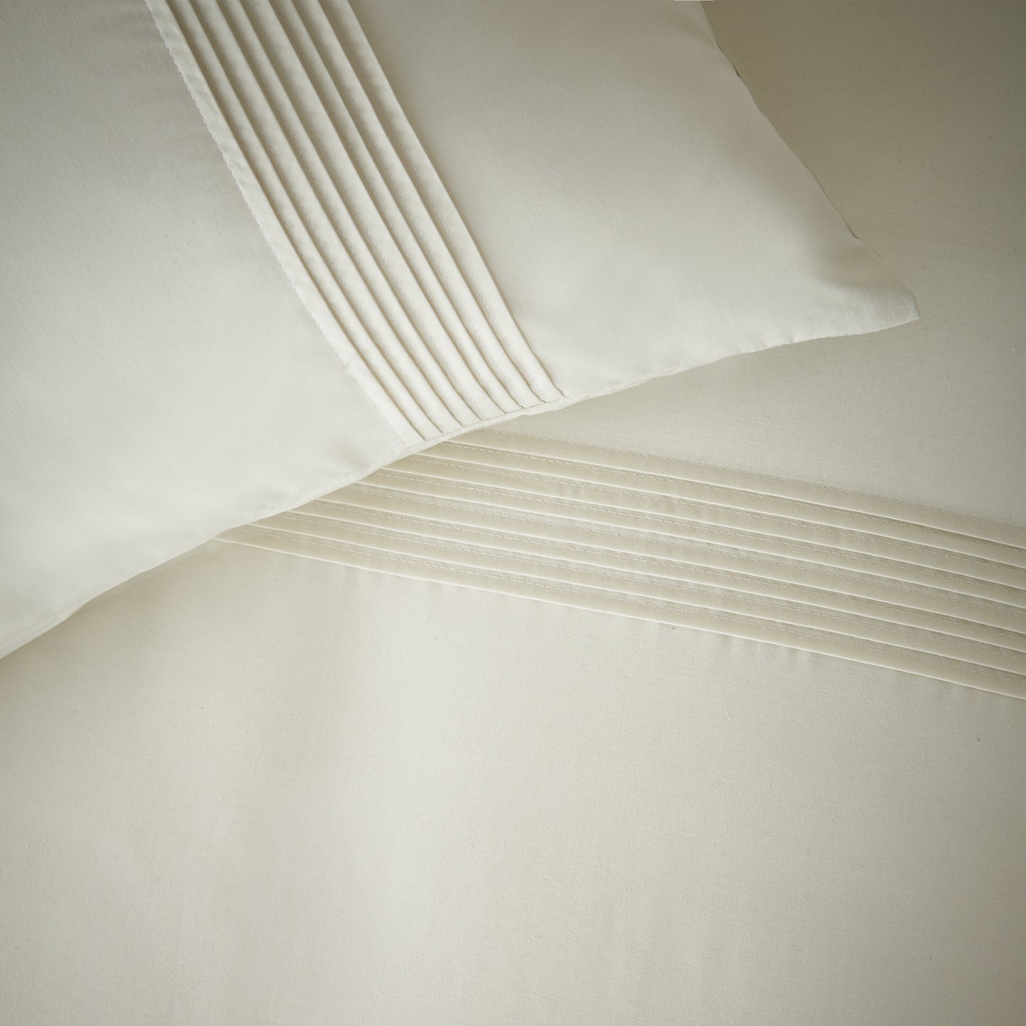 Catherine Lansfield Pintuck Easy Iron Percale Duvet Cover Set - Cream