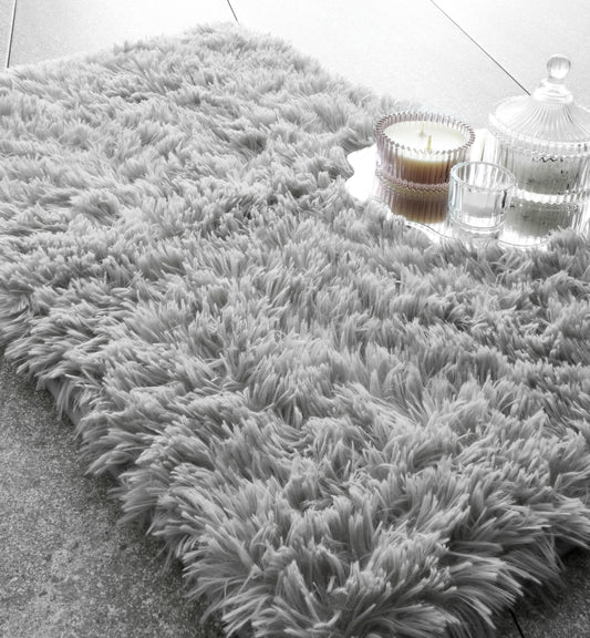 Catherine Lansfield Cuddly Bath Mat - Silver