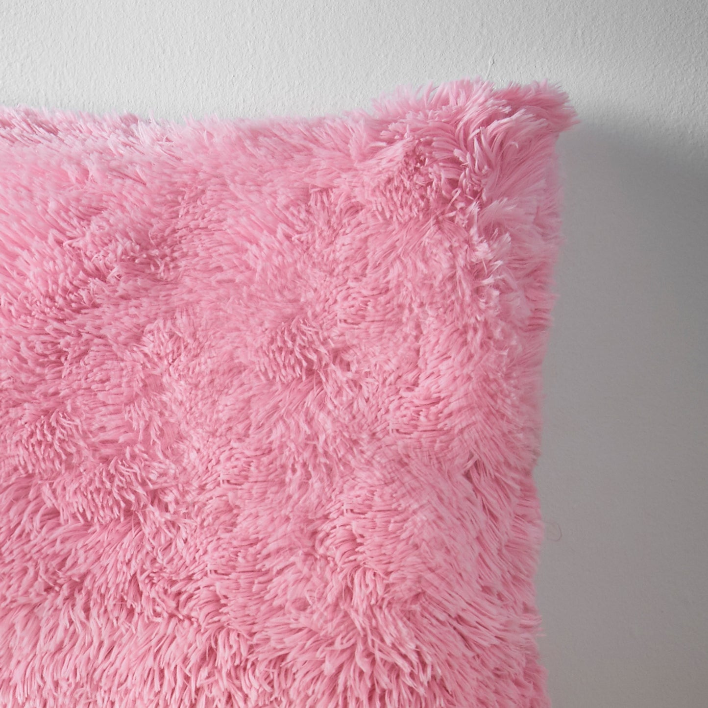 Catherine Lansfield Cuddly Filled Cushion - Candy