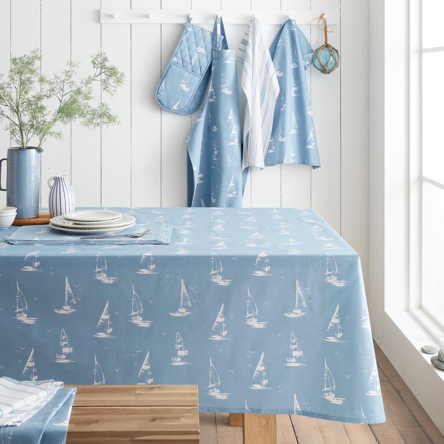 Catherine Lansfield Salcombe Boats Table Cloth
