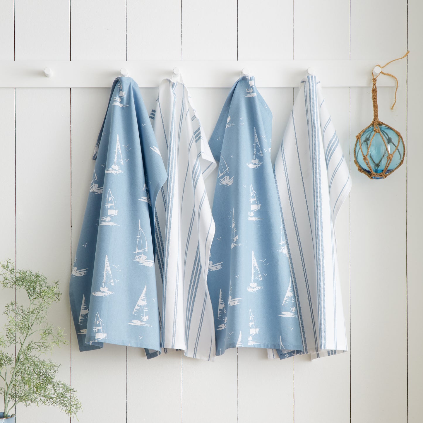 Catherine Lansfield Salcombe Boats Tea Towels (Pack of 4)