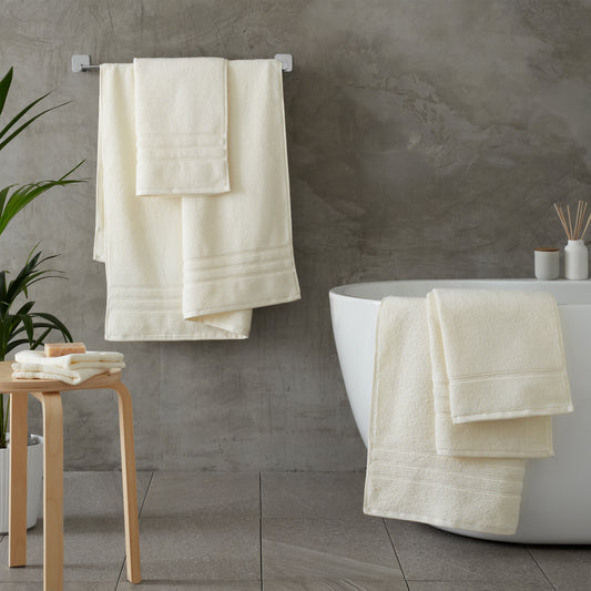 Catherine Lansfield Zero Twist Bath Towels - Cream