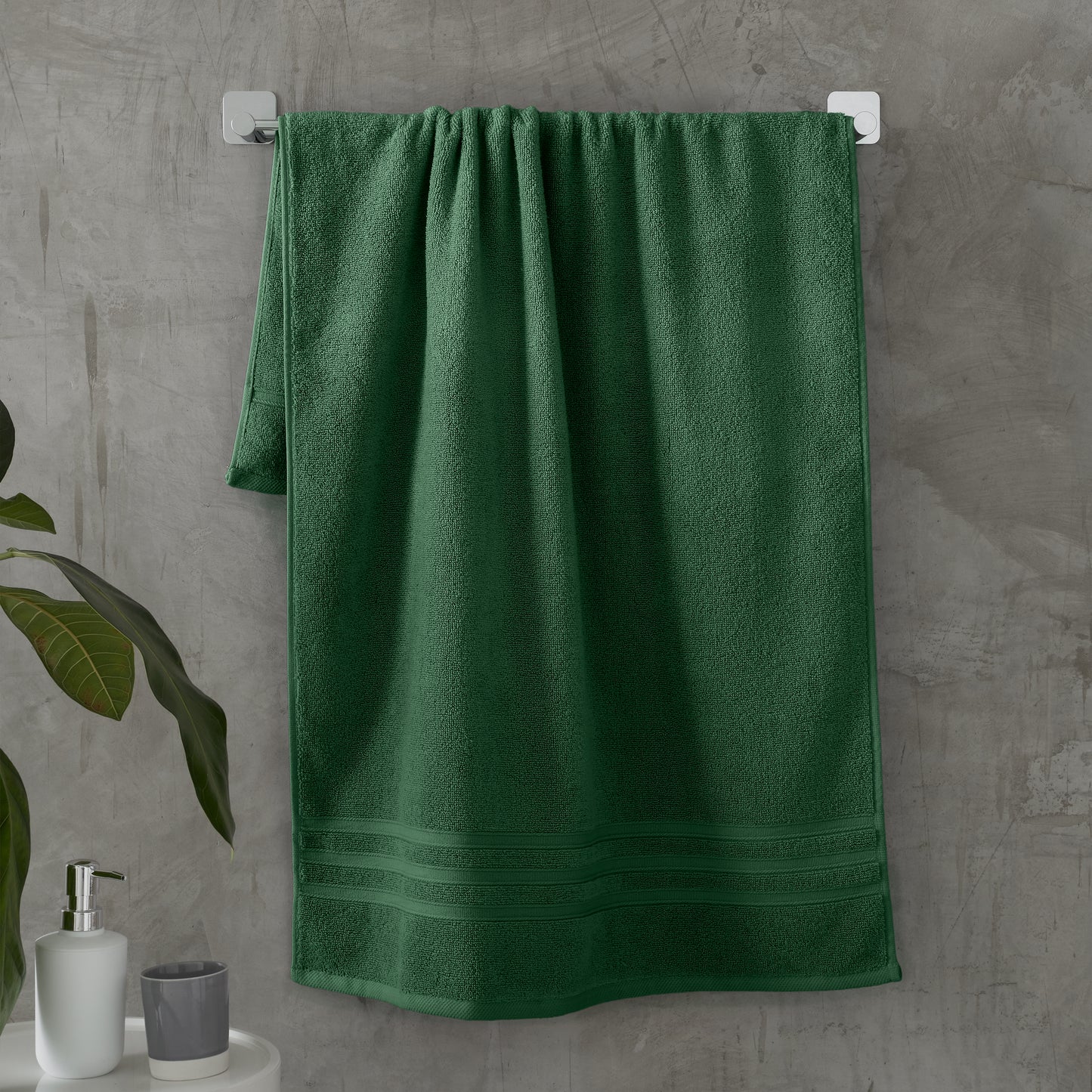 Catherine Lansfield Zero Twist Bath Towels - Dark Green